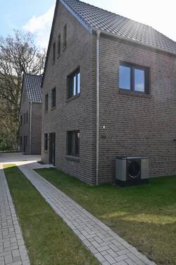 Ansicht Auffahrt - 