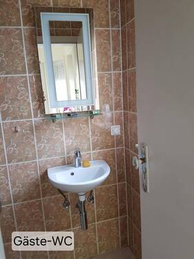 Gäste-WC - 6 Zimmer Doppelhaushälfte zum Kaufen in Bad Homburg