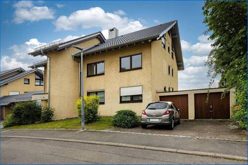Nordansicht mit Garage - Etagenwohnung mit 101,90 m² in Radolfzell am Bodensee zur Miete