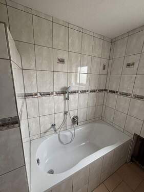 Bild 2 - 3 Zimmer Etagenwohnung zur Miete in aalen