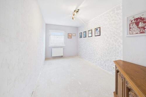 EG Zimmer - Mehrfamilienhaus, Wohnhaus mit 201,00 m&sup2; in Lampaden zum Kaufen