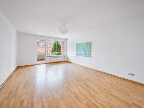 Wohnzimmer - 2 Zimmer Etagenwohnung zum Kaufen in Hamburg