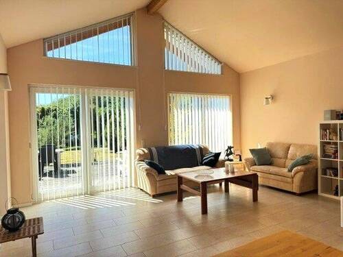 03-Wohnbereich mit Zugang zur Terrasse - 4 Zimmer Bungalow zum Kaufen in Bad Malente OT Neversfelde