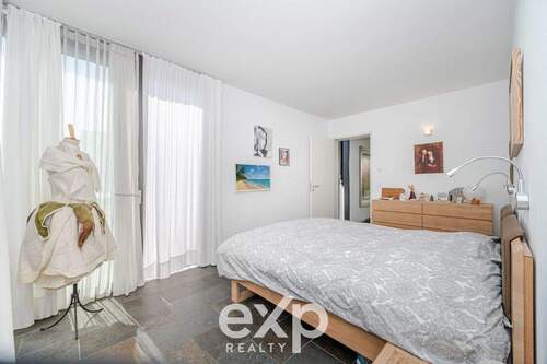 Schlafzimmer mit Ankleide - 