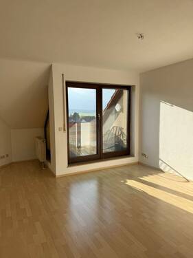 Wohnzimmer - 2 Zimmer Etagenwohnung zum Kaufen in Schwabach