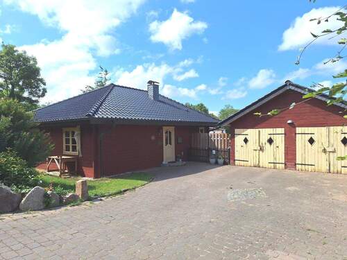Schöner Bungalow im Schwedenstil - Hyygeliges, ebenerdiges Holzhaus in ruhiger Feldrandlage