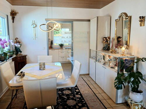 Essbereich Blick in Küche - 