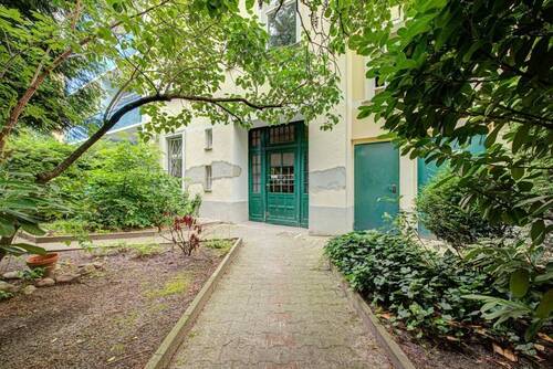 Innenhof - Nähe Ernst-Reuter-Platz und TU: Vermietete 2-Zimmer-Wohnung mit Balkon - Vermietetes INVESTMENT