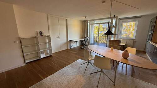 Geschlossene Flügeltüren - Etagenwohnung mit 72,00 m² in Berlin zum Kaufen