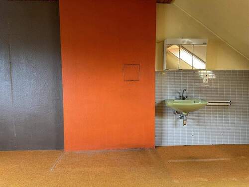 Hobbyraum /großes Schlafzimmer DG - 