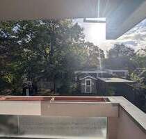 Einziehen & Wohlfühlen: Helle Paterre-Oase in Alt-Rheindorf - Gartenidyll, barrierearmes Bad, Garage - Leverkusen