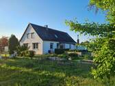 Grundstück mit Haus - 6 Zimmer Einfamilienhaus zum Kaufen in Völschow