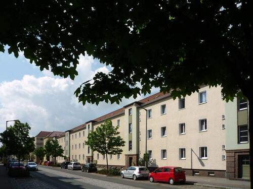 Bild 1 - 2-Raum-Wohnung im Stadtzentrum mit großem Balkon sucht neuen Mieter!