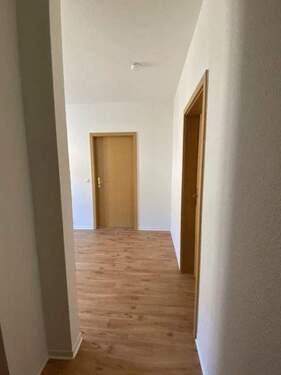 Flur (Musterfoto) - 2 Zimmer Etagenwohnung zur Miete in Gera