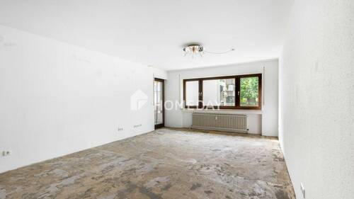 Wohnzimmer 1 - 3 Zimmer Etagenwohnung zum Kaufen in Bietigheim-Bissingen