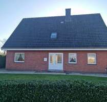 Großzügige Immobilie auf schönem Grundstück mit Weitblick in Schwesing - Husum