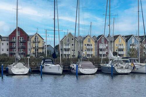 Ansicht Holzteichstraße - Wohnen, wo andere anlegen - Exklusive Wohnung mit Blick auf die Marina