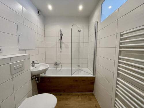 Badezimmer - Etagenwohnung mit 68,90 m&sup2; in Chemnitz zur Miete