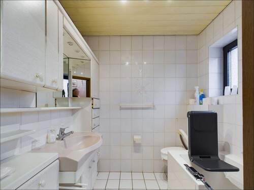 Badezimmer (Haus 2) - 