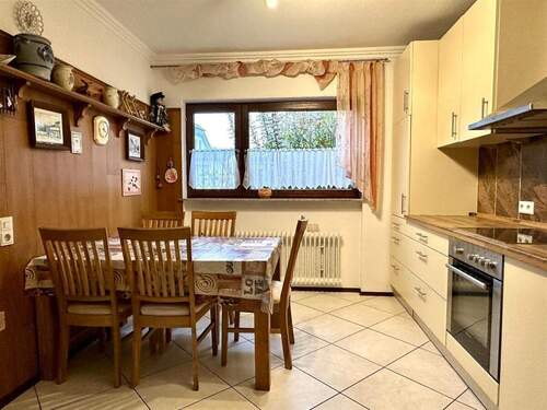 Küche mit Essplatz - 