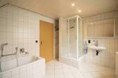 Badezimmer 1. OG - 