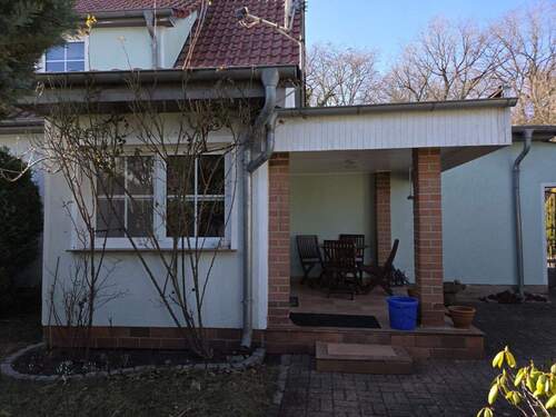 überdachter Eingang - 