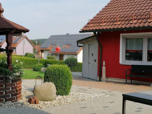 Hausansicht 2.jpeg - 5 Zimmer Einfamilienhaus in Niedermurach