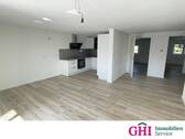 Wohnzimmer + Küche - 3 Zimmer Etagenwohnung zum Kaufen in Emmingen-Liptingen