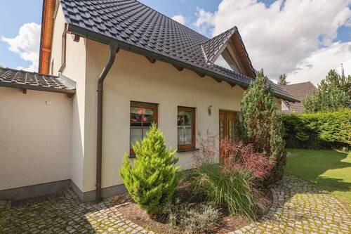 massiv gebaut - 6 Zimmer Einfamilienhaus zum Kaufen in Stahnsdorf