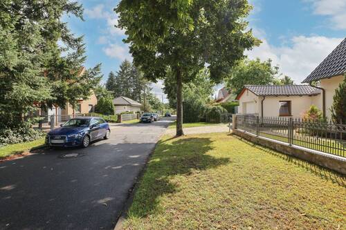 ruhig gelegen in Stahnsdorf - Einfamilienhaus mit 190,00 m² in Stahnsdorf zum Kaufen