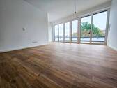 FRANKLIN - Wohnzimmer - ERSTBEZUG: Großzügige 3-Zimmer-Neubauwohnung mit neuer Einbauküche und 2 sonnigen Balkonen