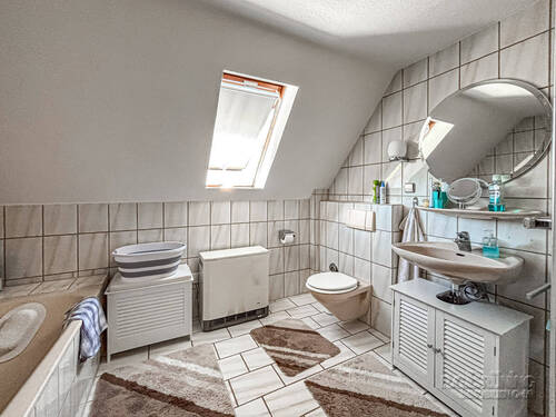 WHG DG links Badezimmer - 