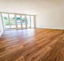 ERSTBEZUG: 4-Zimmer-Neubauwohnung mit hervorragendem Grundriss, neuer Einbauküche und Südbalkon - Frankfurt am Main