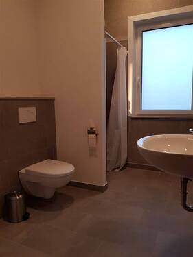 WC 2 mit Dusche - 