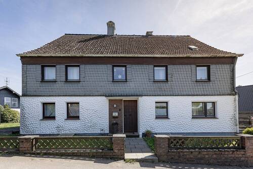 Hausansicht - 4 Zimmer Doppelhaushälfte zum Kaufen in Radevormwald