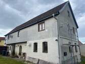 Hausansicht - 4 Zimmer Mehrfamilienhaus, Wohnhaus zum Kaufen in Miesitz