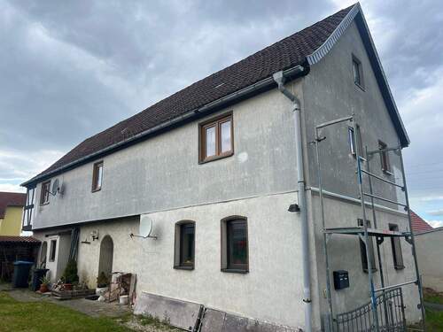Hausansicht - 4 Zimmer Mehrfamilienhaus, Wohnhaus zum Kaufen in Miesitz