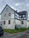 Hausansicht - 4 Zimmer Mehrfamilienhaus, Wohnhaus in Miesitz