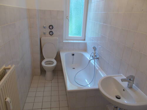 Beispielfoto Bad - 2 Zimmer Etagenwohnung zur Miete in Hamburg