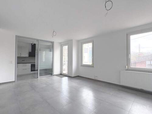 Wohnzimmer - Küche - 4 Zimmer Etagenwohnung zur Miete in Leinfelden-Echterdingen