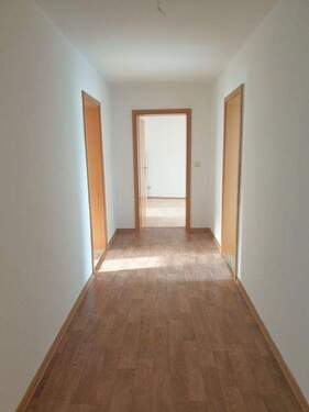 Flur - 3 Zimmer Etagenwohnung in Aue