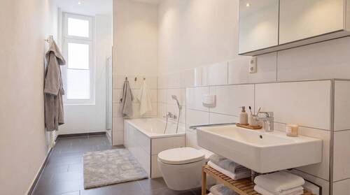 Bad - 2 Zimmer Etagenwohnung zum Kaufen in Berlin