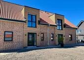 Bild 1 - Neubau. Energieeffiziente Doppelhaushälfte im klassischen Landhausstil