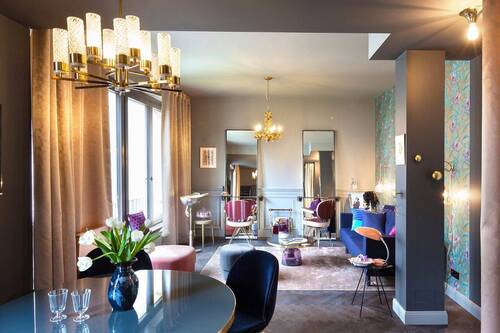 Offener Wohnbereich mit Küchenzeile - 