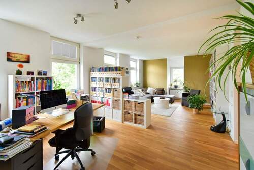 Zimmer 3 - Arbeits-/Wohnzimmer - 