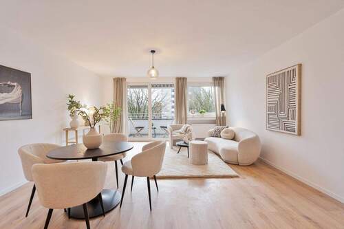 Wohnzimmer - 2 Zimmer Etagenwohnung in Krefeld