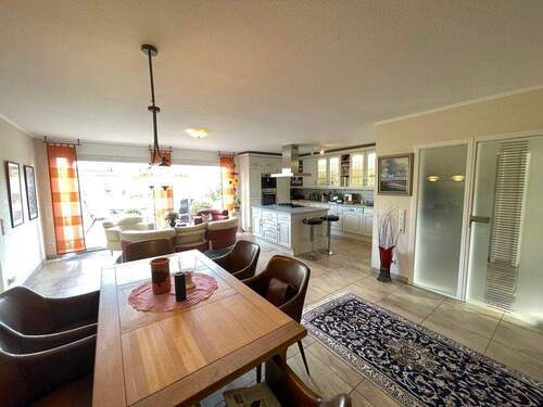 Wohn-/Esszimmer EG - 