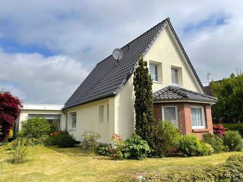 Straßenansicht - 6 Zimmer Einfamilienhaus in Schortens