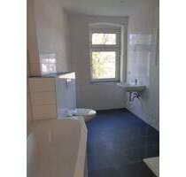 Großes Familienglück ist mietbar! Luxuriös kernsaniert, Erstbezug, Balkon, Gäste WC, Bad mit Fußbodenheizung, 5 Räume - Aue