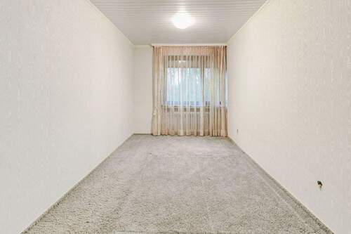 Schlafzimmer II EG - 